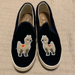Soludos velvet llama sneaker sz 10